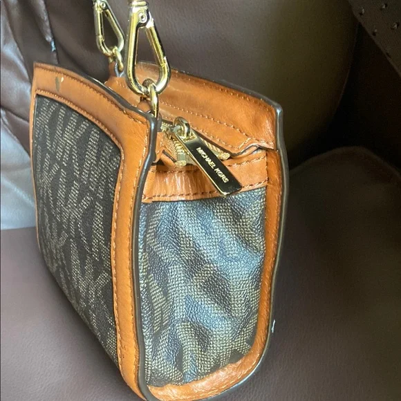 Michael Kors Brown and Tan Crossbody Bag - Picture 3 of 7